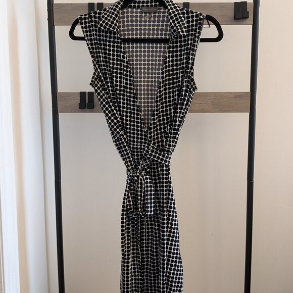 Patterned Vince Camuto Dress — Short sleeve silk sundress - Picture 1 of 3